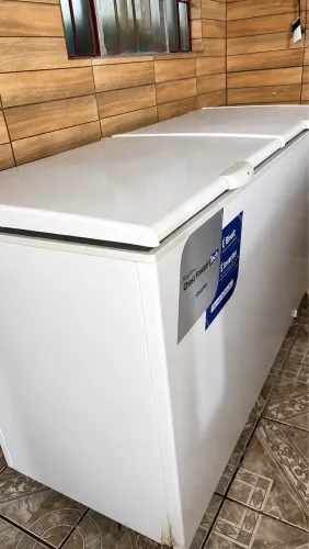 Freezer Metalfrio 453L Bivolt Inverter - Seminovo