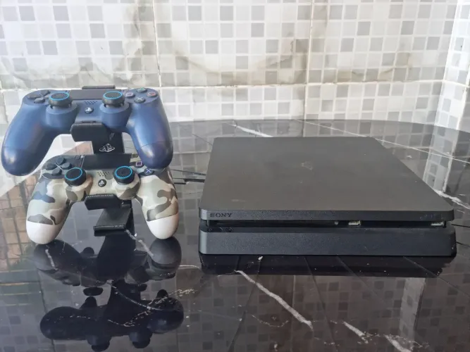 PLAYSTATION 4 SLIM 500GB COM DEZENAS DE JOGOS 