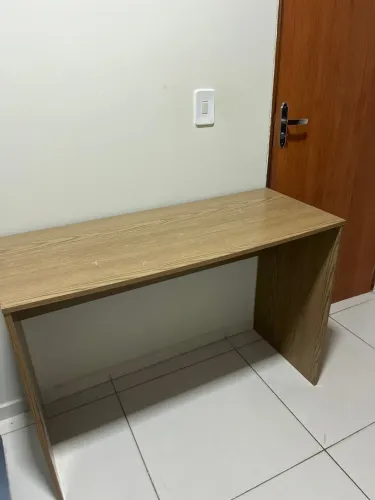 Escrivaninha seminova