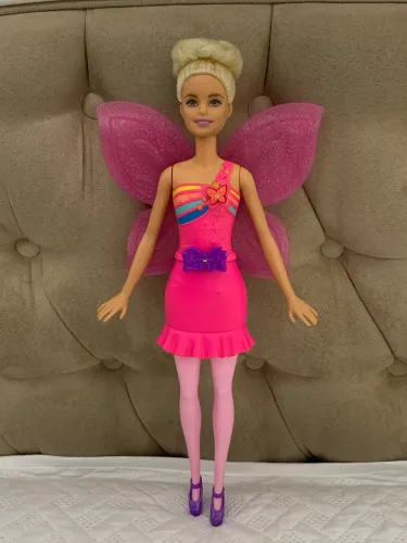 Barbie Dreamtopia Boneca Fada Asas Voadoras Mattel