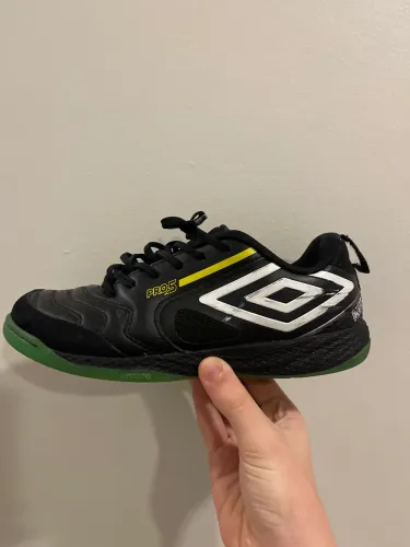Chuteira Pro 5 Bump Modelo BR Futsal