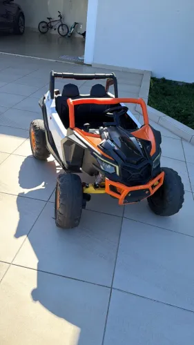 Carro elétrico infantil 