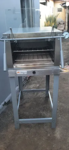 Forno a Gás TEDESCO  75x58 Cm com 2 grades em inox  pouco uso 