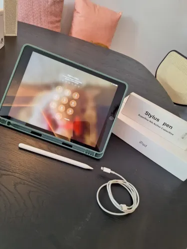 iPad (9ª geração) 64gb - NOVO! + Capa magnética importada, acessórios - OPORTUNIDADE