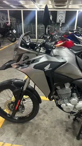 Xre 300 abs nova demais
