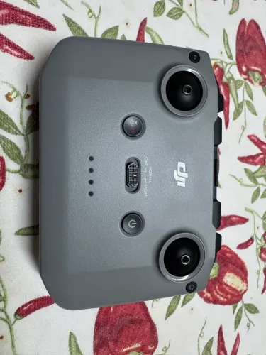 Vendo controle de Drone DJI RC-N1C