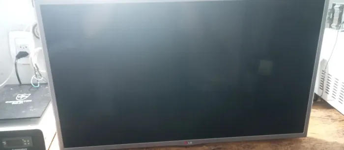 Tv LG 32 polegadas com defeito