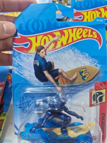 HOT WHEELS SURF'S UP 4/5