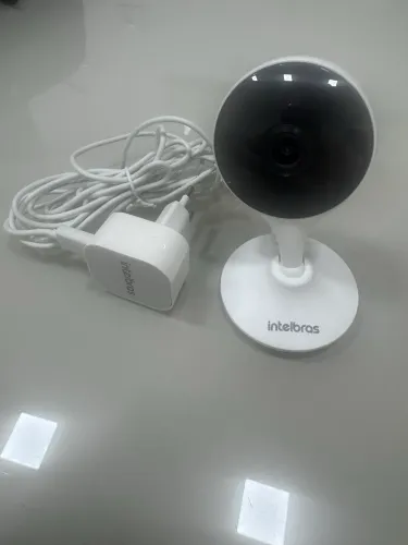 Câmera Inteligente Intelbras iM3 Wi-Fi Full HD