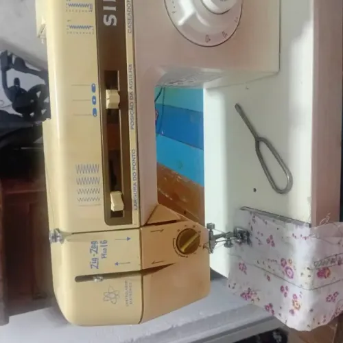 Maquina de costura 
