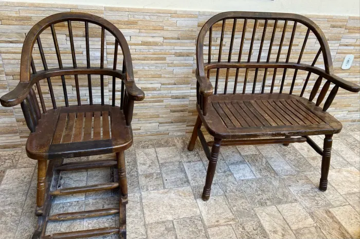 Conjunto de banco e cadeira de balanço de madeira 