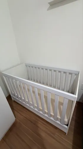 VENDO BERÇO PEQUENO EXTREMAMENTE NOVO! COM COLCHÃO