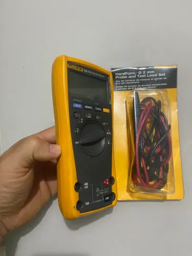 Multímetro Fluke 179 thrue rms