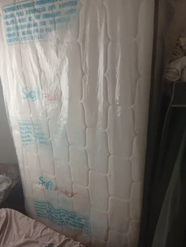 VENDO CAMA SOLTEIRÃO NOVA