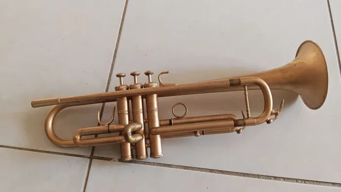 Trompete eagle  pra vender rápido 