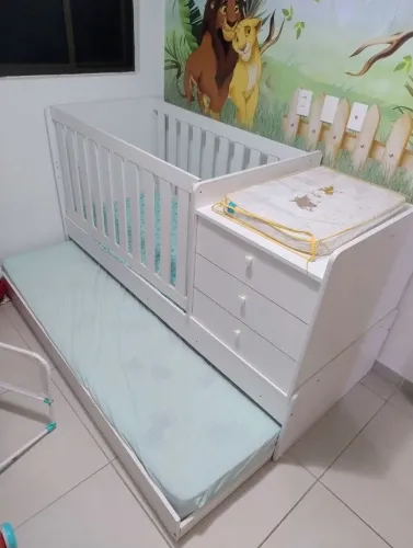 Berço Multifuncional com cama auxiliar 