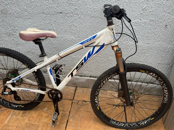 Bike. TSW aro 26 manobras
