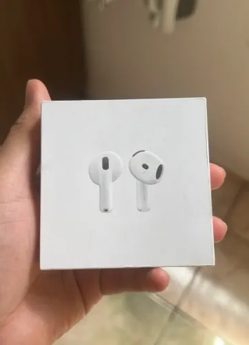 Apple AirPods 4