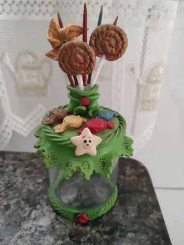 Pote de biscuit.