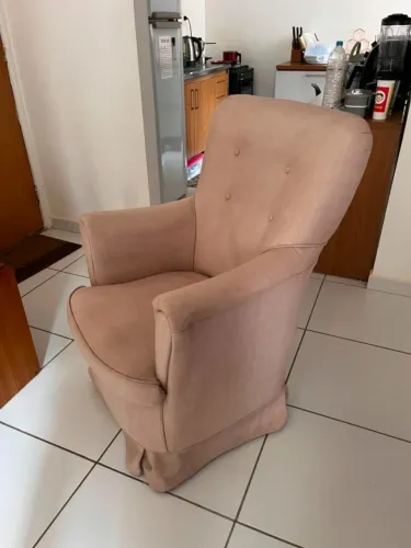 Cadeira de Amamentação com Balanço