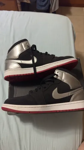 Nike Air Jordan 1 Mid Johnny Kilroy 640734057