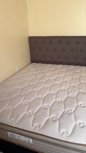 Cama Queen e Cabeceira