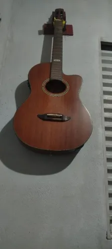 Violão gesnni elétrico
