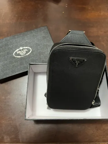 Pochete Prada