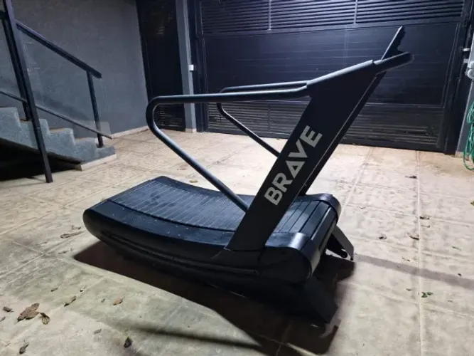 Esteira Curva TreadMill Brave Fitness