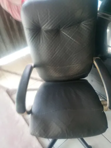 Cadeira geme ou computador