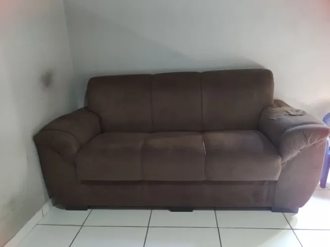 Vende -se sofá de 2 e 3 lugares
