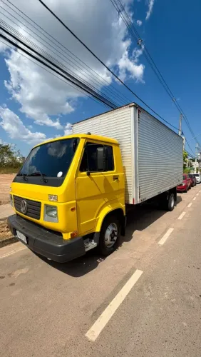 VW 7-110 3/4 MWM X10 Baú 5,5 Metros