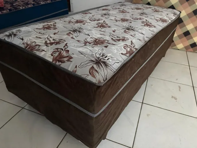 Cama de solteiro espuma alta
