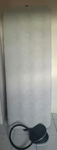 COLCHÃO DE AR QUECHUA AIR BASIC 70 + BOMBA MANUAL INTEX