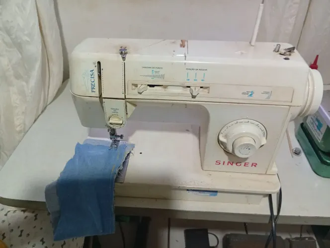 Máquina de custura