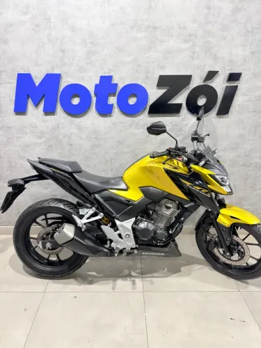 HONDA CB 300F TWISTER ABS DOURADO 2024