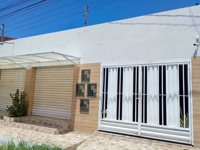 CASA COM 02 PONTOS COMERCIAIS EM RUA PÚBLICA NA FAROLÂNDIA-9