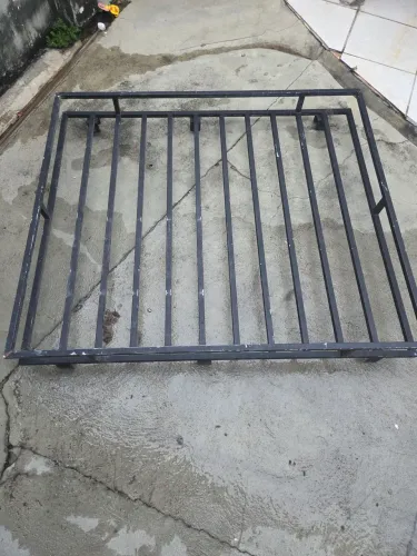 Bagageiro para carro de Ferro.