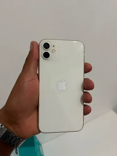 iPhone 11 de 254 Gb aceito outro aparelho no negócio!