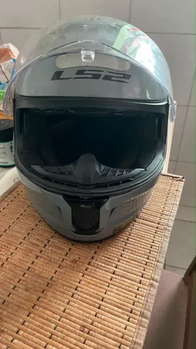 Vendo capacete ls2 estado de novo