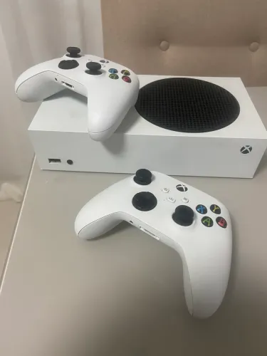 Xbox series S + controle adicional