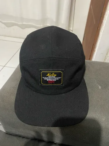 BONÉ FIVE PANEL NEW ERA (ORIGINAL RARO)
