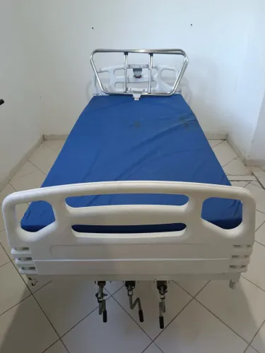 Cama hospitalar