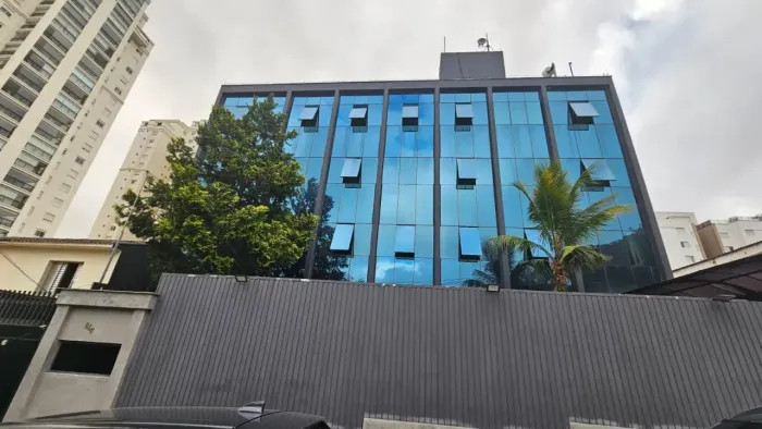 Imóvel para venda tem 2480 metros quadrados em Vila Santa Catarina - São Paulo - SP