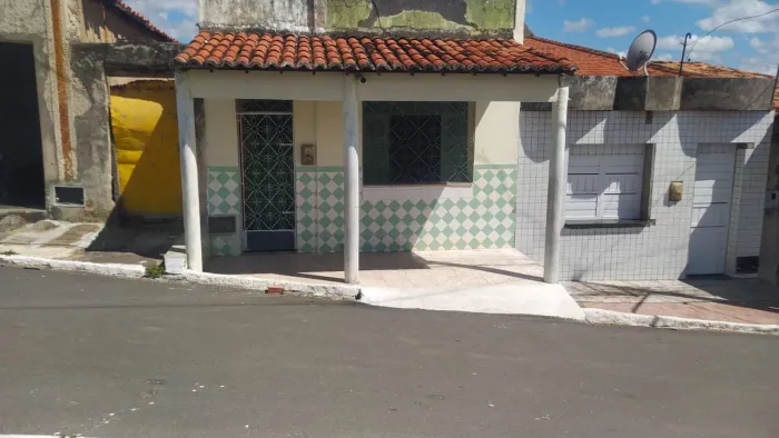 Vende-se ou troca por outra casa em outra cidade