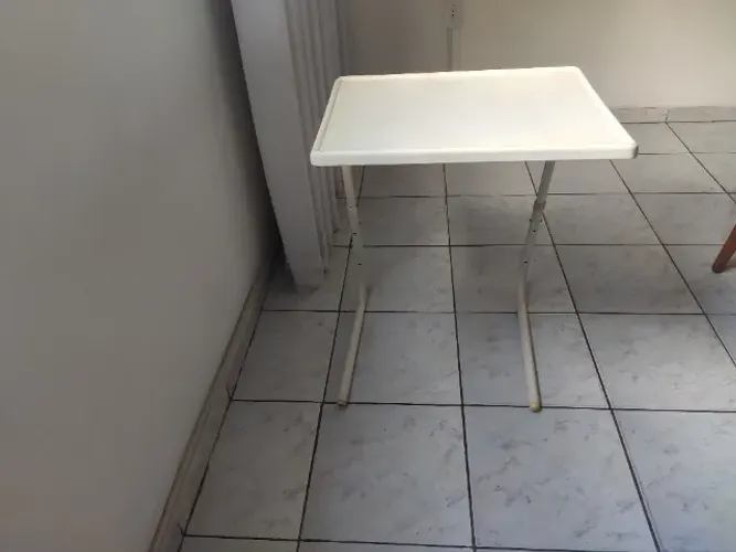 Mesa portátil regulável