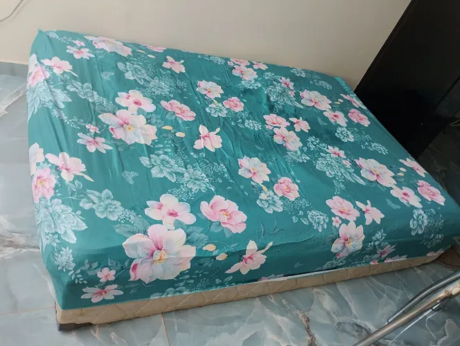 Cama de casal ortopédica entrego sem os pés