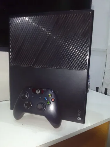 XBOX ONE FAT + 1CONTROLE + 15 GAMES