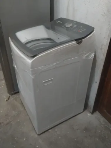 Vende-se Geladeira Eletrolux e uma máquina de lavar Brastemp semi nova