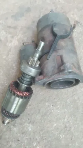 Motor de partida usado do motor wm 229  valor 300 reais zap *